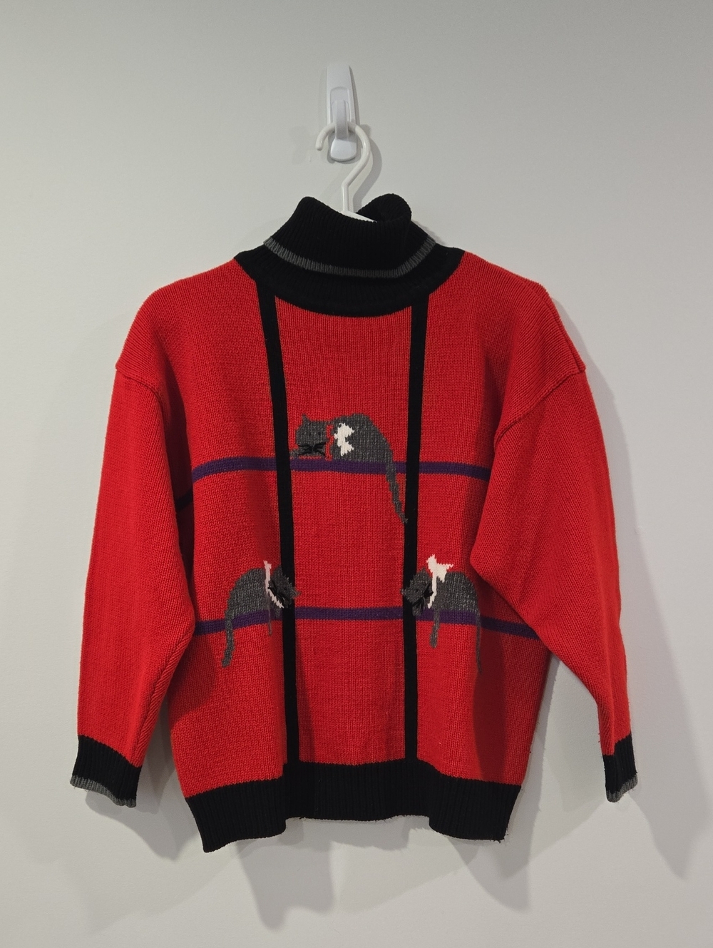 Retro 80's /90's Red Cat-Pattern Turtleneck Beaded Sweater - Picture 9 of 10